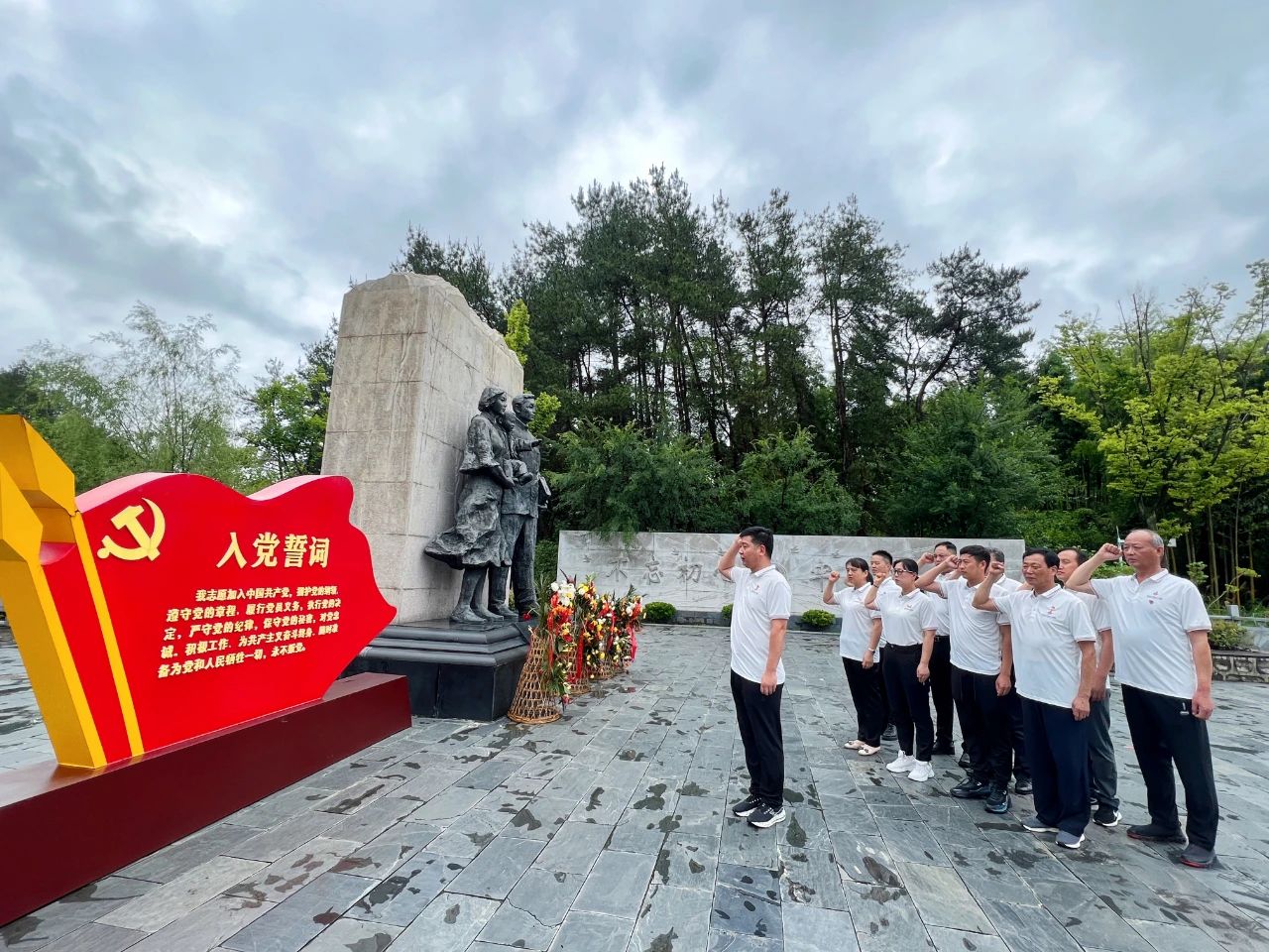 79ef64d30d0557eacf16ed2b0f670ea0.jpg 79ef64d30d0557eacf16ed2b0f670ea0.jpg